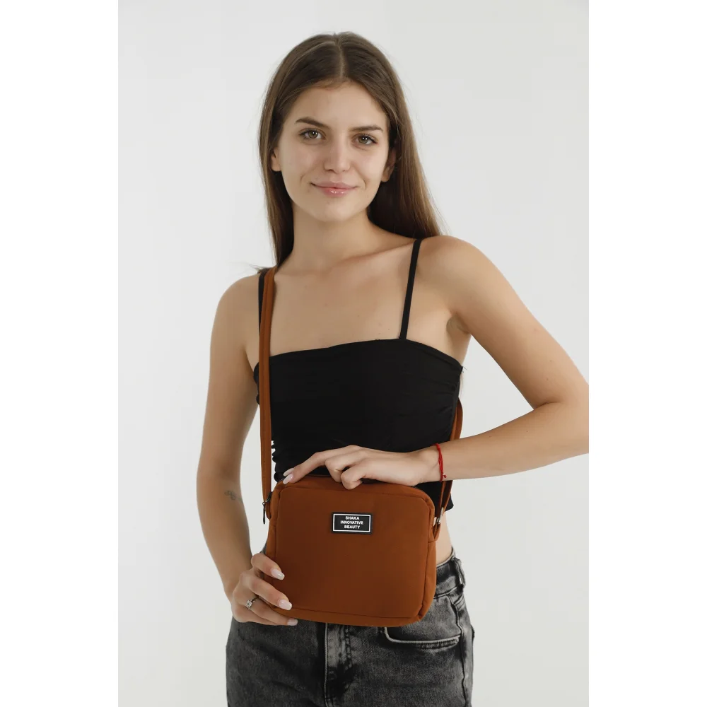 Shaka mini τσάντα χιαστί μονής θήκης Καφέ Shaka mini τσάντα χιαστί μονής θήκης Καφέ