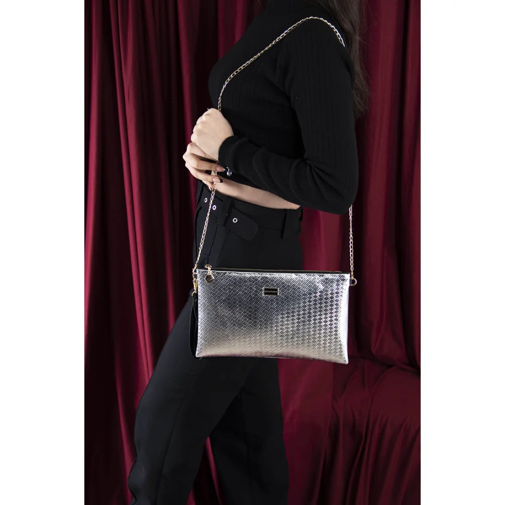 Silver Polo Ασημί ανάγλυφο Clutch τσάντα μονής θήκης Silver Polo Ασημί ανάγλυφο Clutch τσάντα μονής θήκης