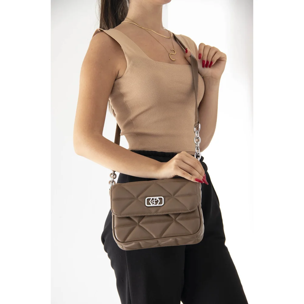 Silver Polo Βιζόν Γυναικεία Τσάντα χιαστί μονής θήκης με τριγωνικό μοτίβο Silver Polo Βιζόν Γυναικεία Τσάντα χιαστί μονής θήκης με τριγωνικό μοτίβο